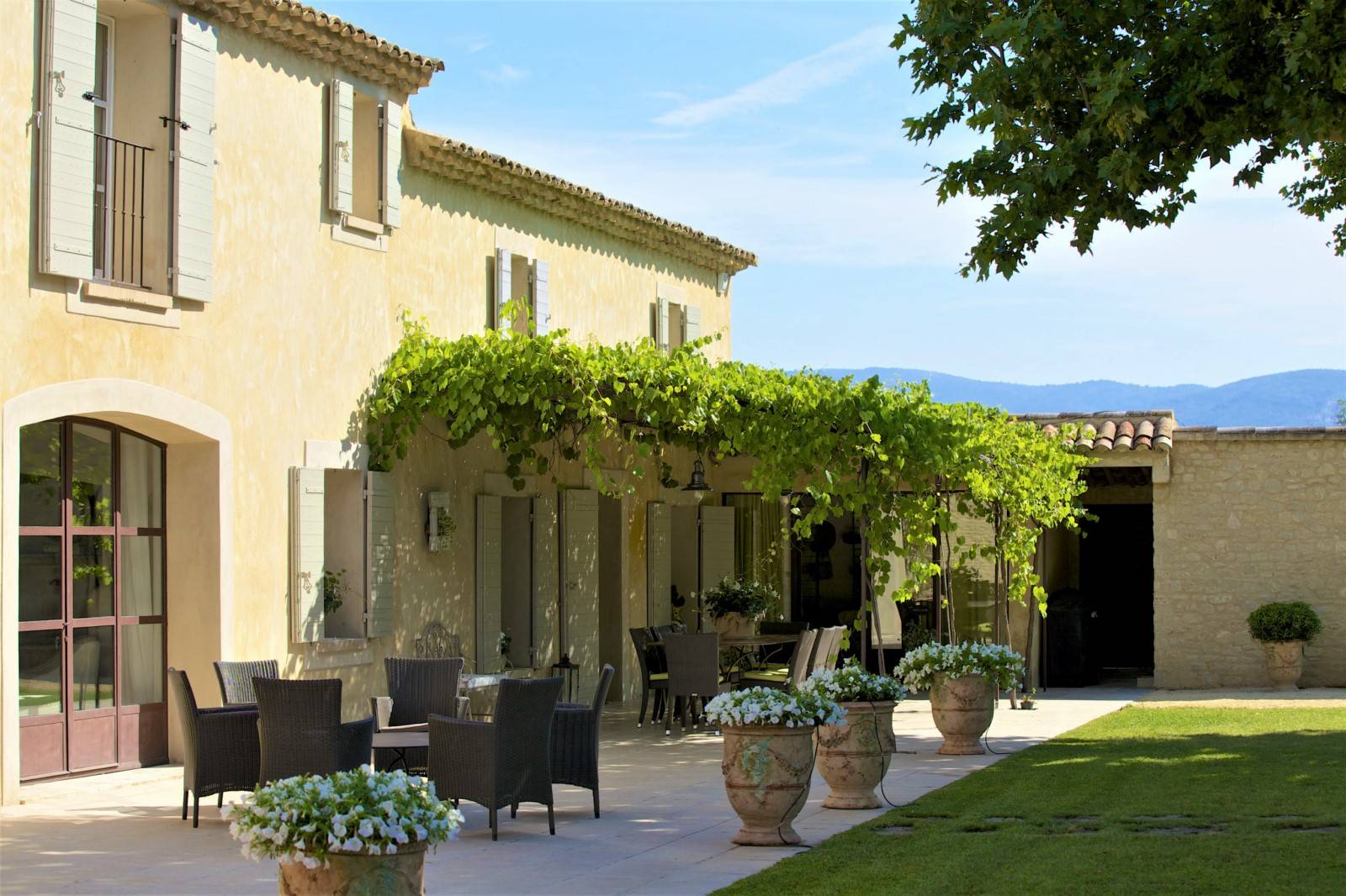 Comfortable vacation home for rent near the Village of Lagnes and L'Isle sur la Sorgue