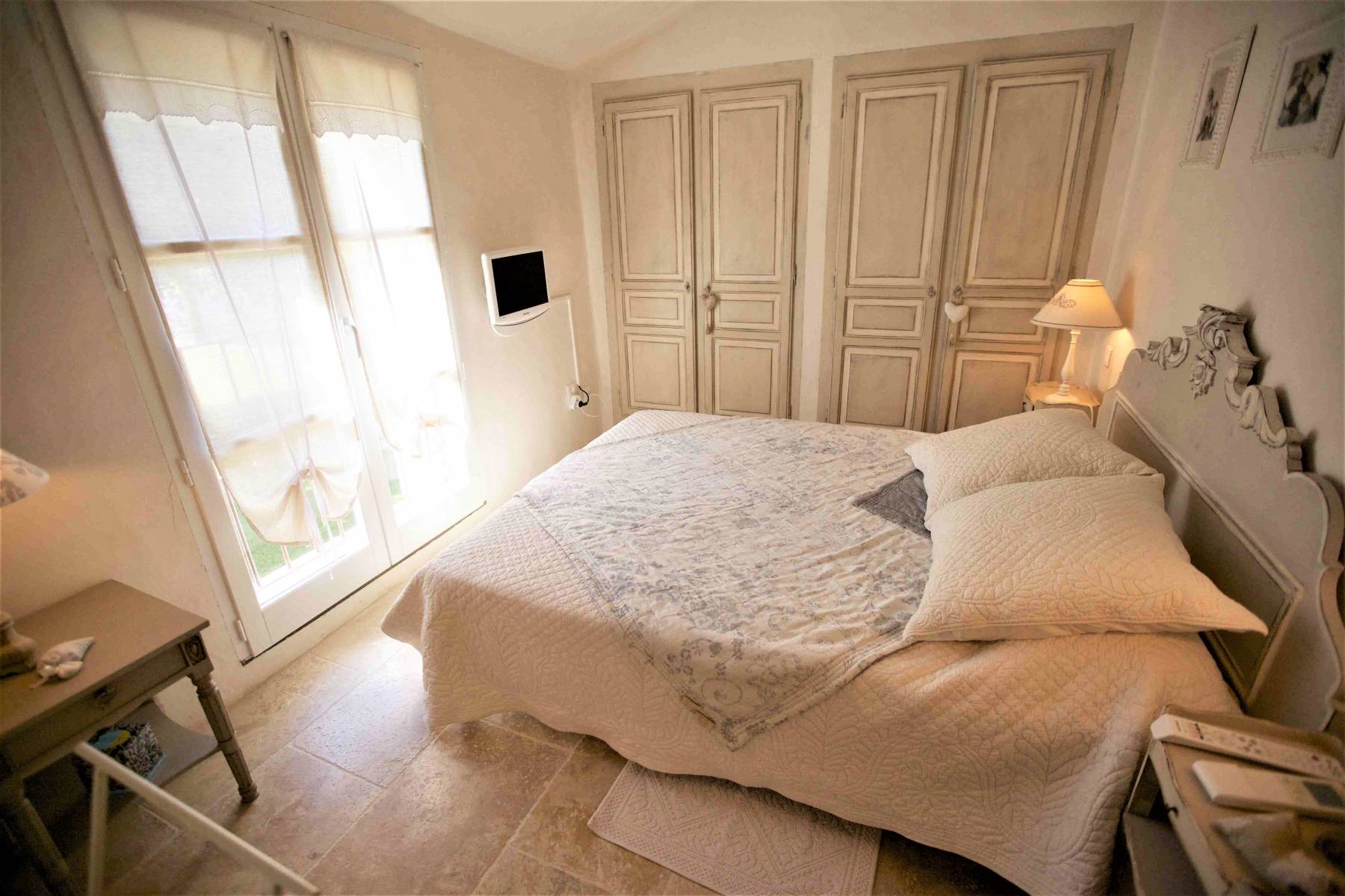 Comfortable vacation home for rent near the Village of Lagnes and L'Isle sur la Sorgue