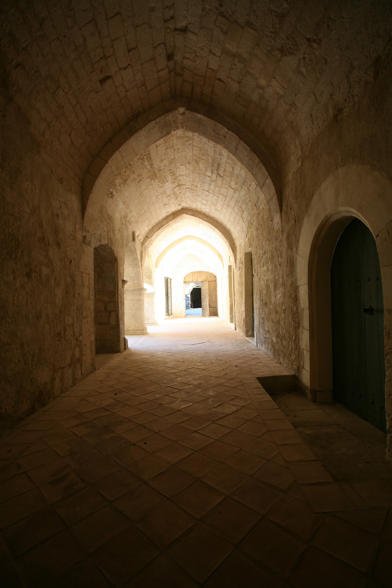 Saint-Hilaire abbey in Luberon, between Lacoste and Ménerbes
