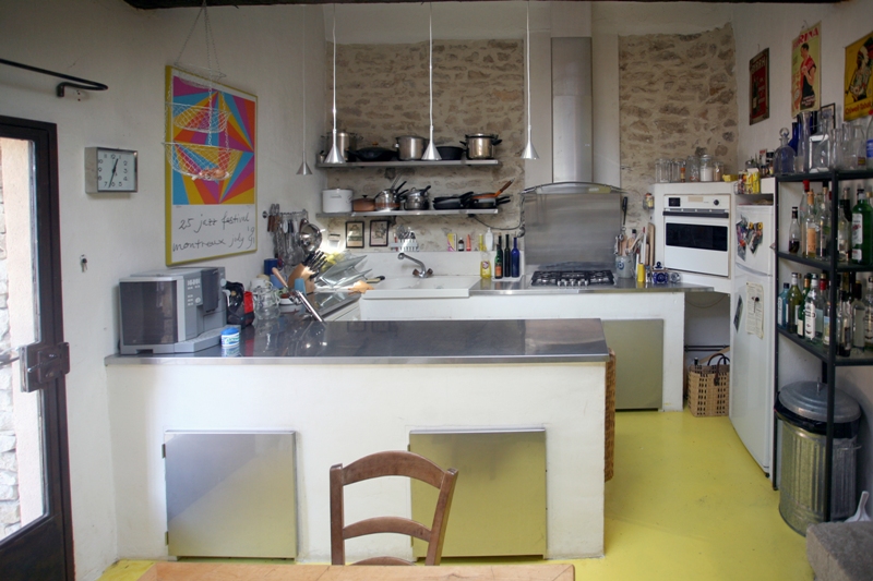more than 600 m² of a middle age castle in Luberon with garden and swimming pool