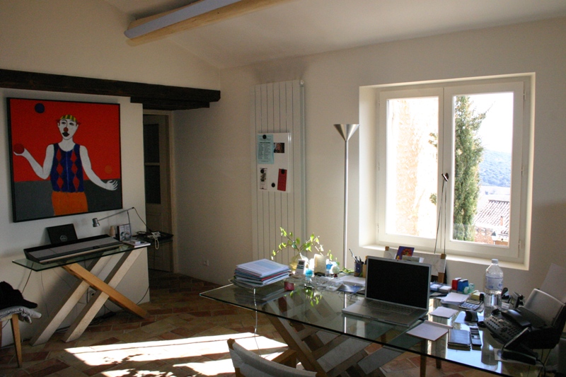 Village house in the heart of a perched village in the Luberon valley
