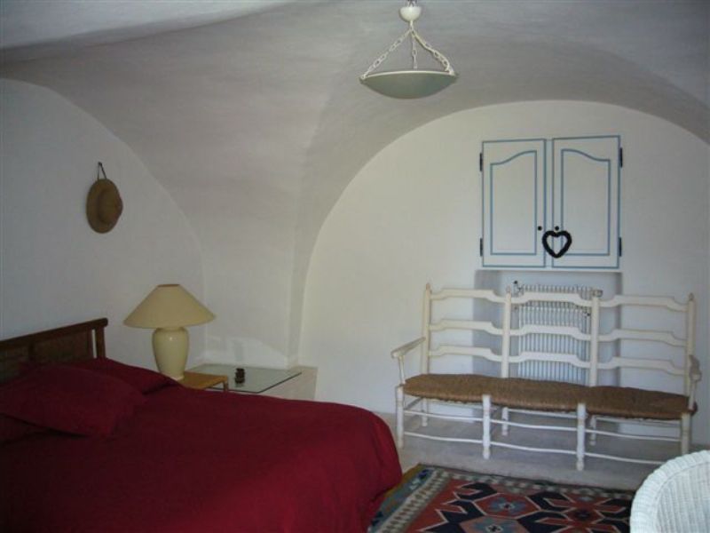 17th century mas in Luberon with park
