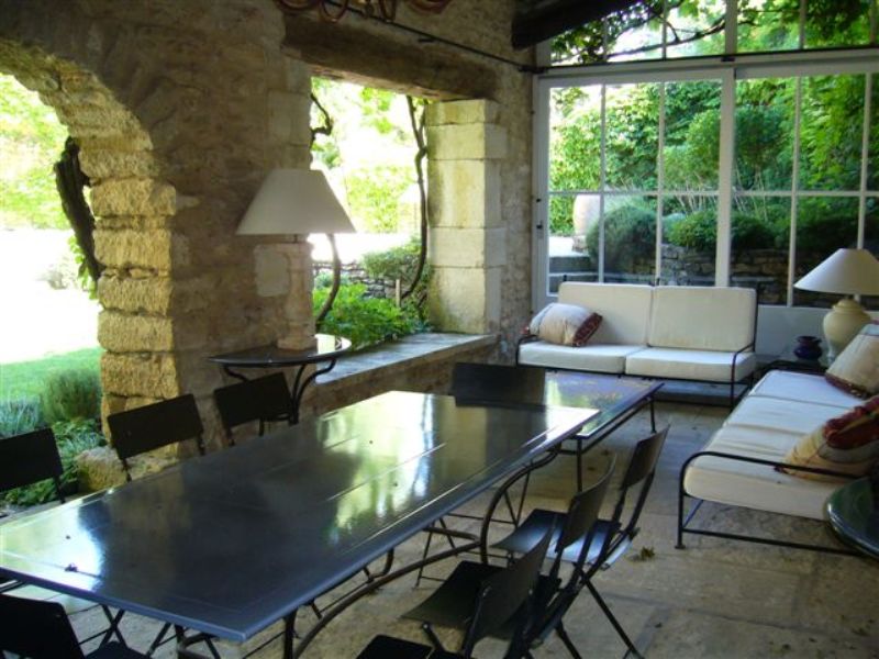 17th century mas in Luberon with park