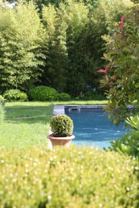 Mas in Luberon, in the heart of a nice village, with garden and swimming pool