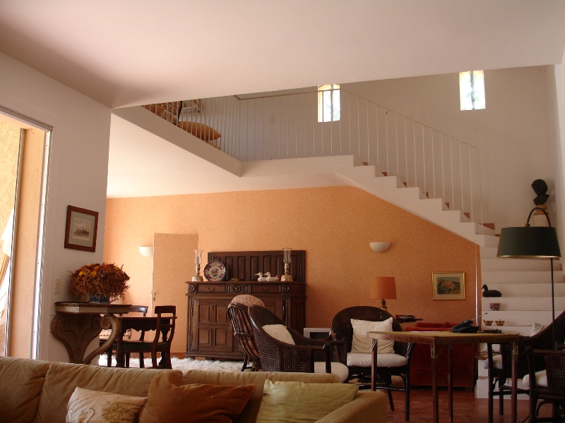 Luberon, very nice provencal villa with pool on more than 2 hectares of grounds.