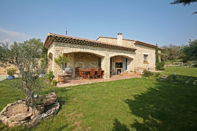 Gordes, a charming stone house with lovely views of the Luberon and the surrounding perched villages.