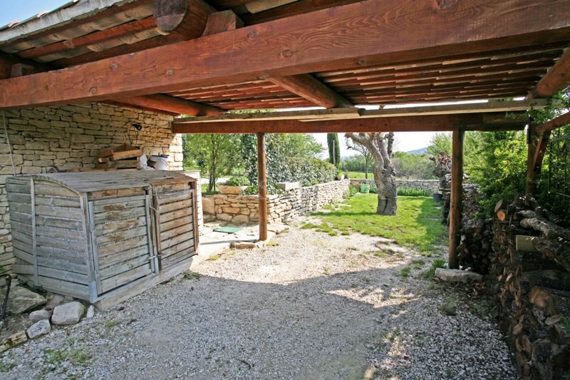 Gordes, a charming stone house with lovely views of the Luberon and the surrounding perched villages.