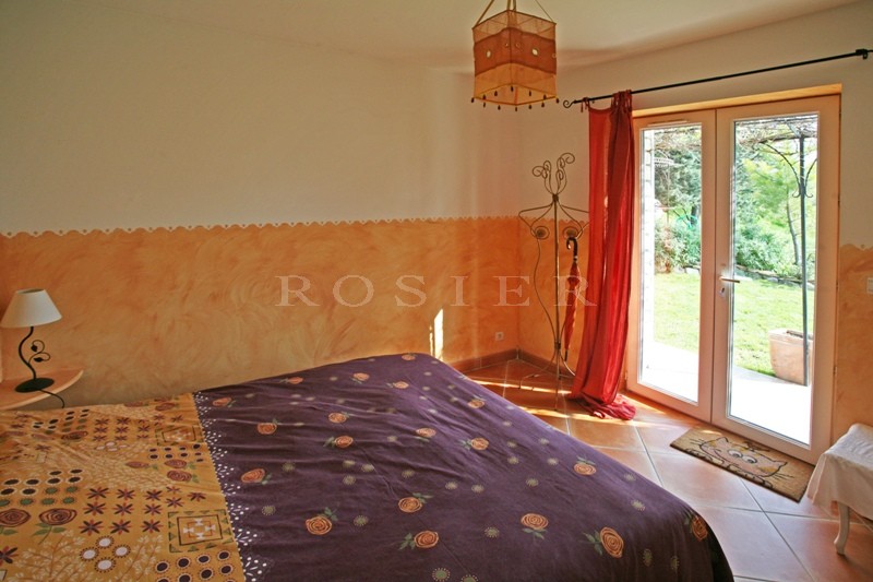 Gordes, a charming stone house with lovely views of the Luberon and the surrounding perched villages.