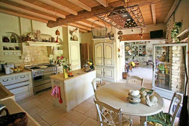 For sale, in Pays des Sorgues, superb stone property with guests houses and 2 swimming pools on lovely grounds