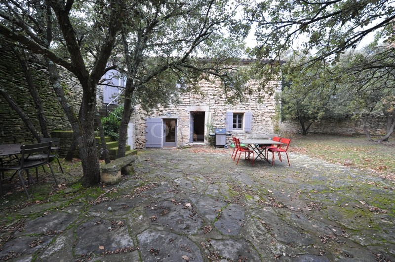 Old farmhouse with lots of charm