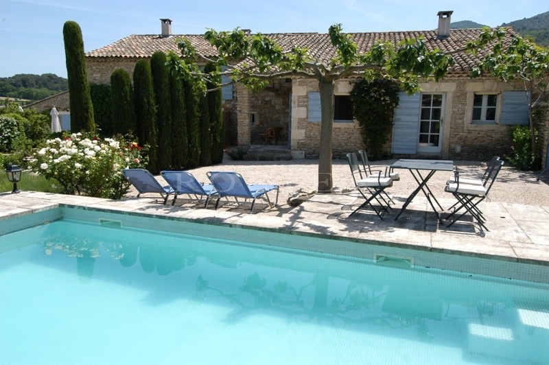 Hamlet privé avec 3 piscines en Luberon