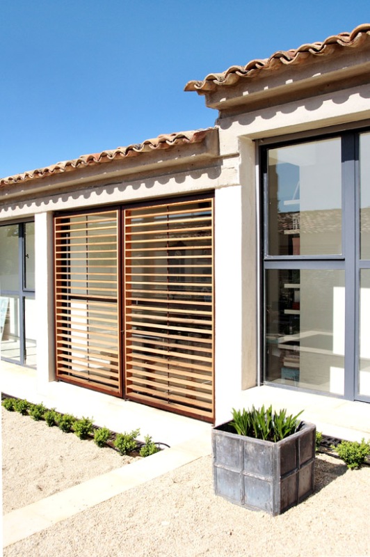 In the Luberon: a contemporary south-facing house sold by Rosier, Gordes' leading estate agency