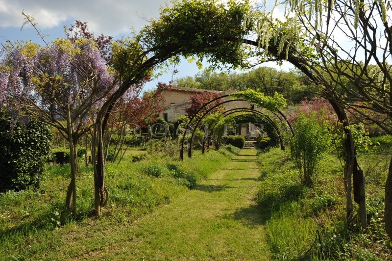 Beautiful farmhouse in the Luberon