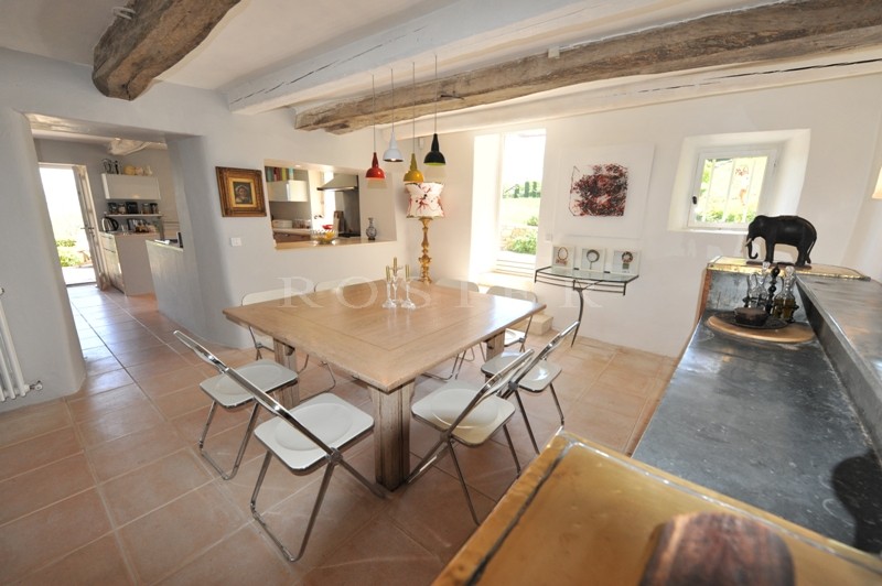 Beautiful farmhouse in the Luberon