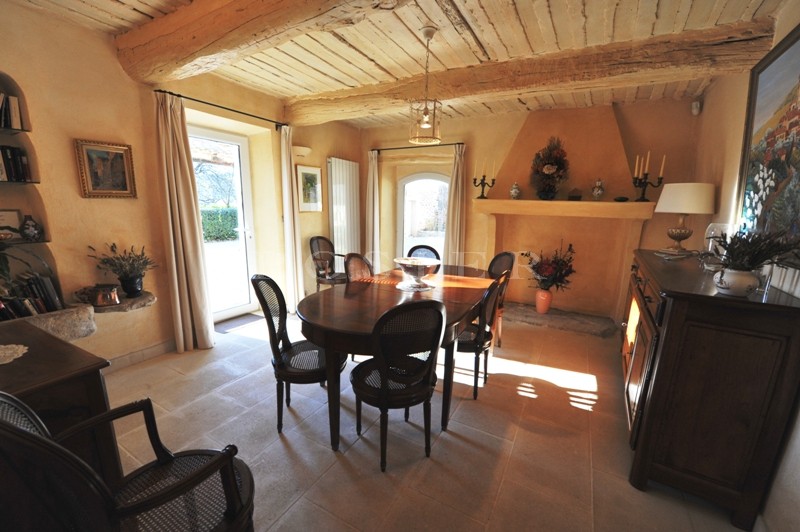 In the Luberon Regional Park, for sale, a beautiful XVIIth century farmhouse, entirely renovated with a beautiful garden and a swimming pool