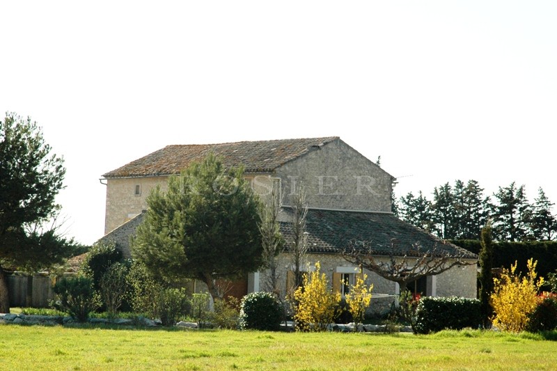 Renovated mas near the Luberon Mountain