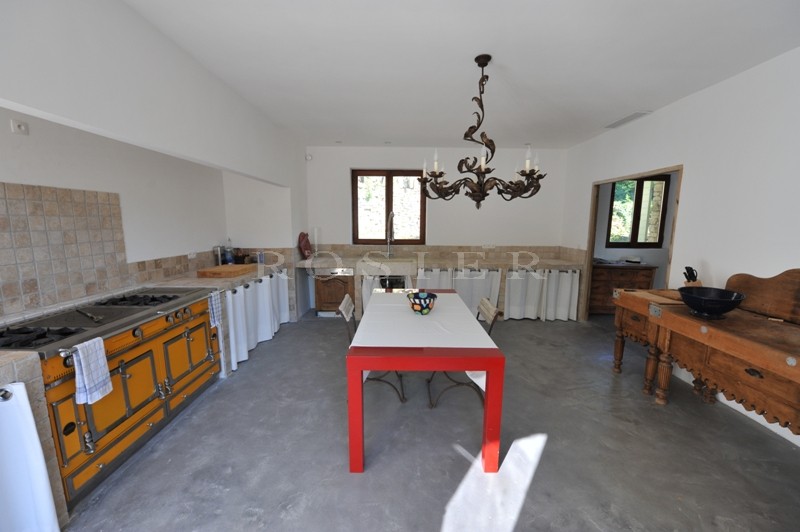 House for sale near Gordes and the Luberon area