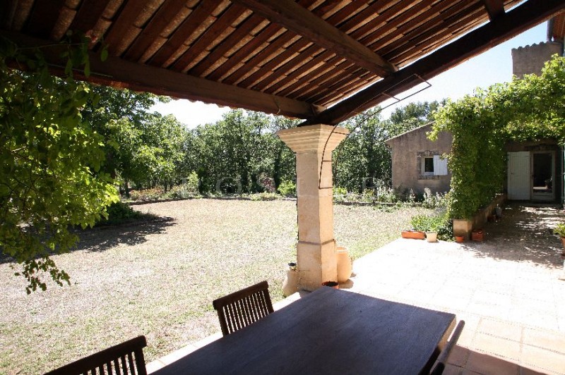Beautiful mansion house for sale in the Luberon, south of France, on 2 hectares (5 acres) of land