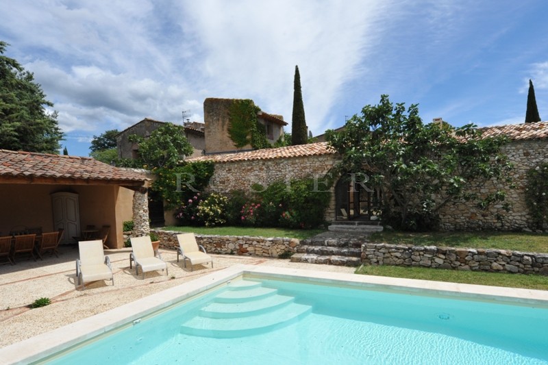 Hamlet House in the Luberon with a bassin style pool and a fitted pool house