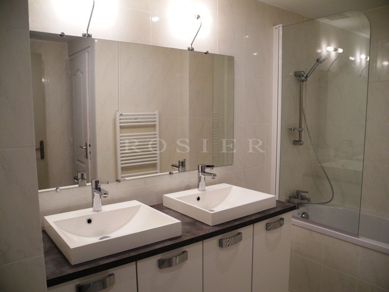 In the heart of Avignon, just a short walk from the Popes' Palace: luxury 150 m² appartment