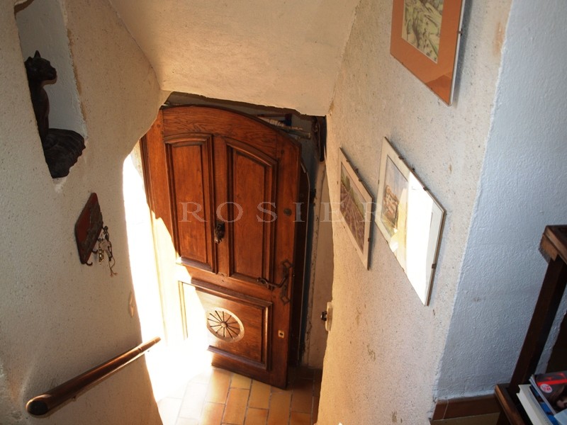 Provence, South Luberon, for sale, a  traditional XVIIth century village house with terrace and small garden in the heart of a delightful village.