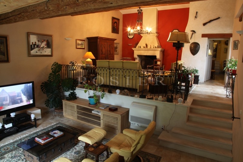 Close to the Alpilles mountains, for sale, traditional XVIIIth century manor house on 9000 m² of land, with swimming pool and breathtaking views 