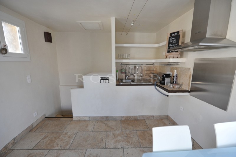In Provence, in a Luberon's hilltop village, for sale, an ideal recently renovated holiday home, lots of charm
