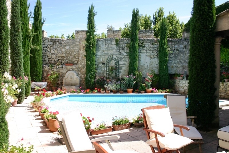 Rosier have sole agency on this imposing mansion for sale