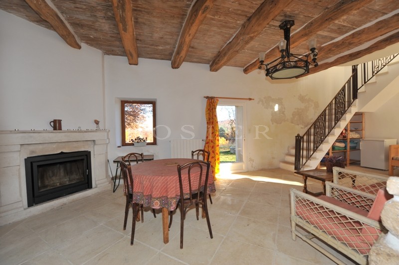 In the Natural Park of the Luberon, for sale, exceptional renovated farmhouse on more than 150 hectares