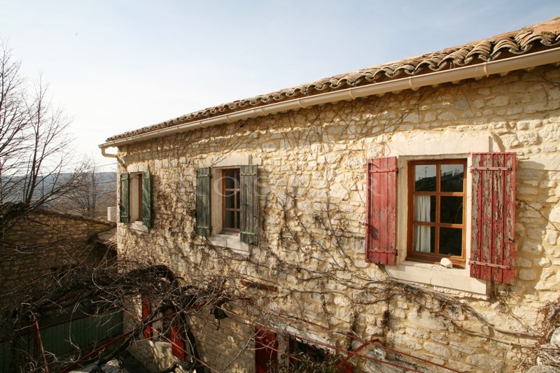 In the heart of a lovely Luberon village, a beautiful house for sale through Rosier of Gordes.