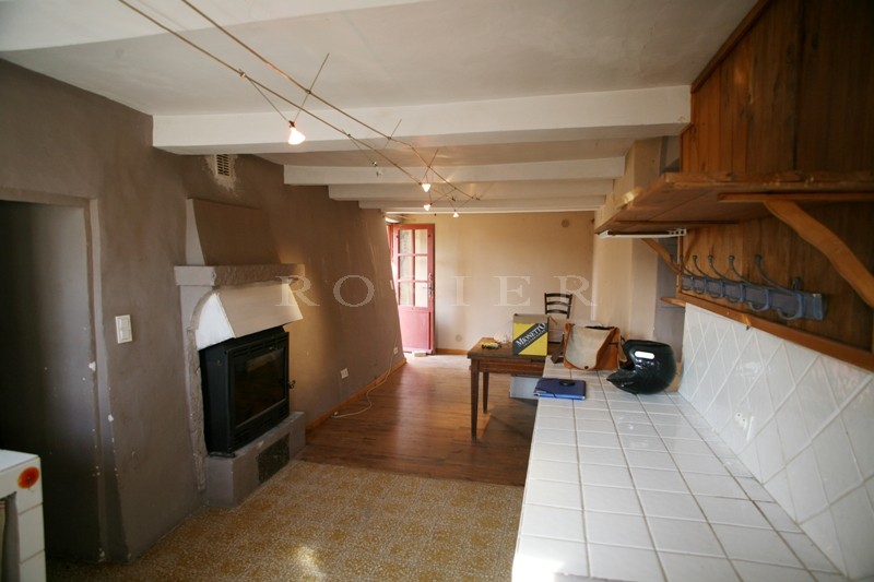 In the heart of a lovely Luberon village, a beautiful house for sale through Rosier of Gordes.