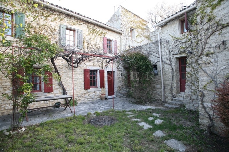 In the heart of a lovely Luberon village, a beautiful house for sale through Rosier of Gordes.