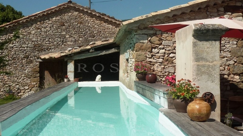 In the heart of Provence, a beautiful 19th century property. Absolutely peaceful and with wonderful potential.