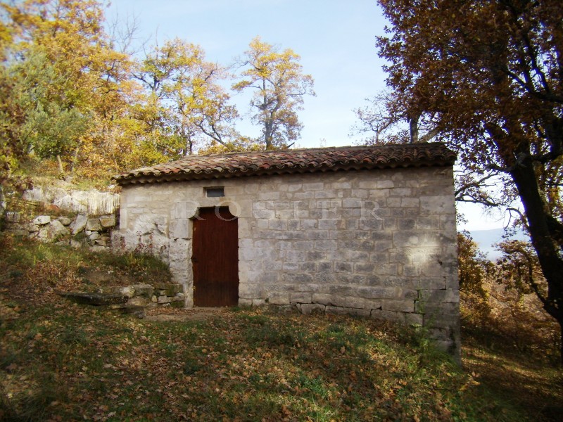 In the heart of the Luberon countryside, a small stone farmhouse nestled in a plot of about one hectare (2.5 acres)