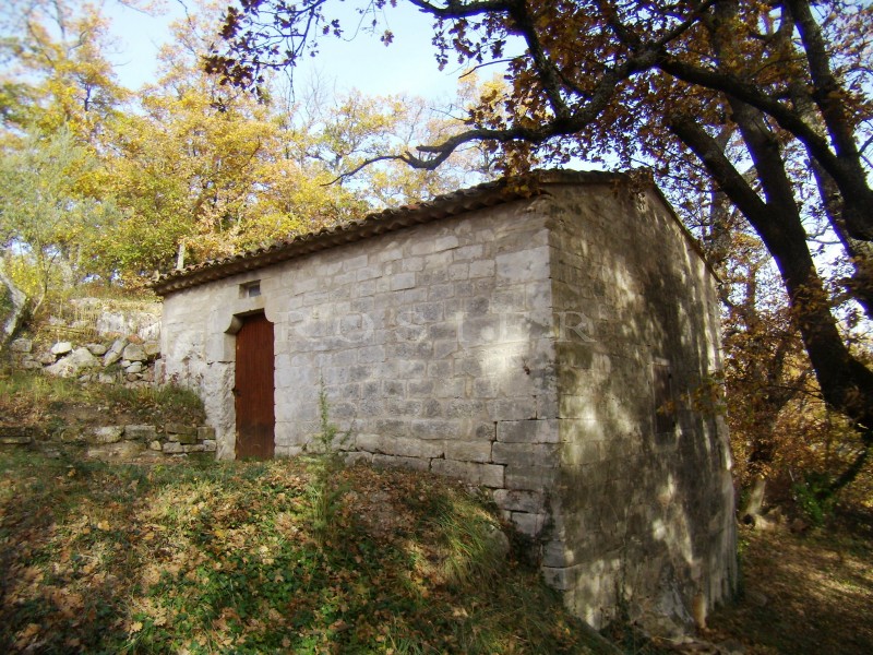 In the heart of the Luberon countryside, a small stone farmhouse nestled in a plot of about one hectare (2.5 acres)