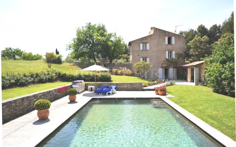 For sale, a magical place in the Luberon, a old farmhouse on 3 hectares grounds