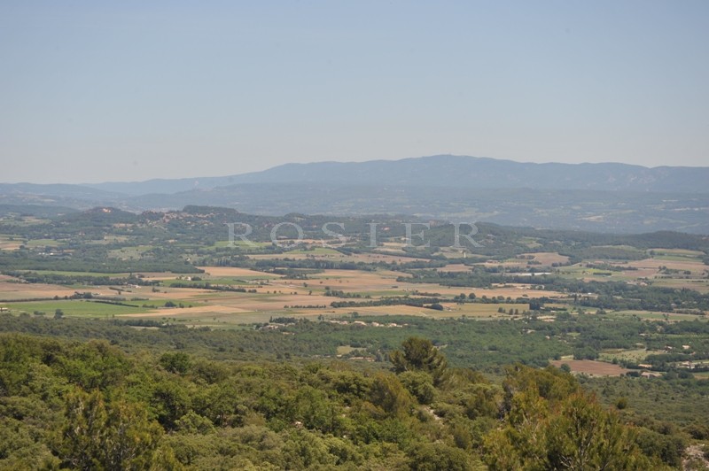 Provence, Luberon, in the hills above Gordes, for sale, superb prestigious property on 2 hectares of land, swimming pool, tennis, views over the Luberon mountains and valley