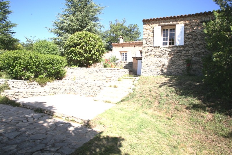 For sale, stone house with views over the Luberon mountain, nested in the heart of the monts de Vaucluse, 