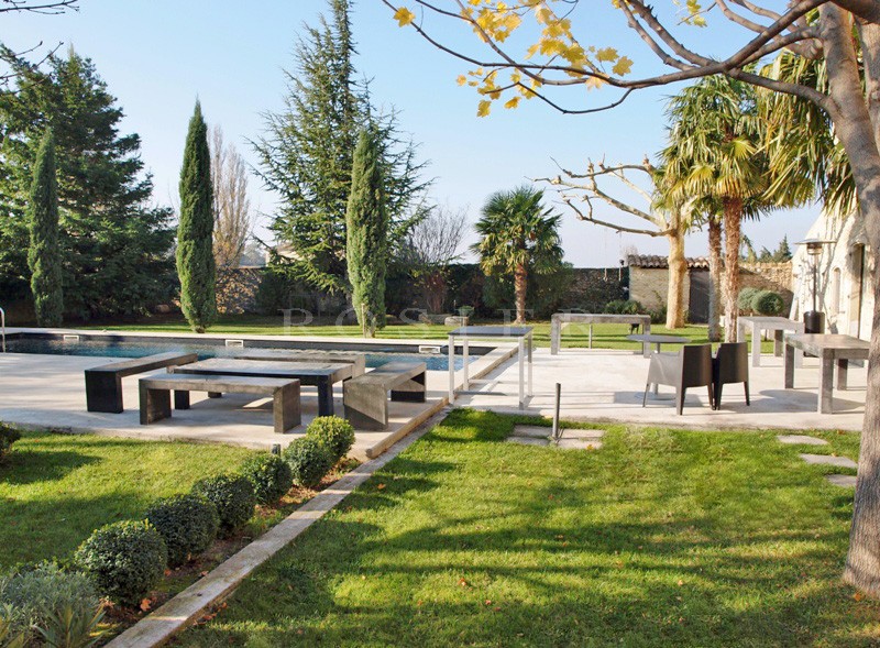 For sale, between the Drôme Provencale et Comtat Venaissin, a luxurious property perfectly combining the authenticity of the past with modern day comforts