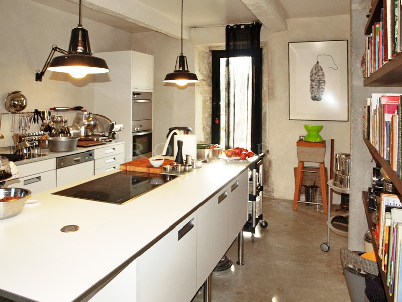 For sale, between the Drôme Provencale et Comtat Venaissin, a luxurious property perfectly combining the authenticity of the past with modern day comforts