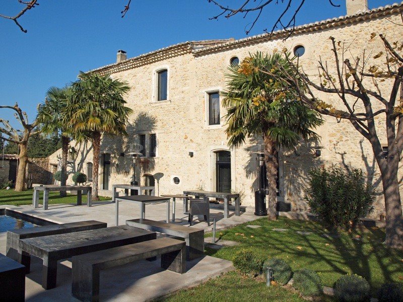 For sale, between the Drôme Provencale et Comtat Venaissin, a luxurious property perfectly combining the authenticity of the past with modern day comforts