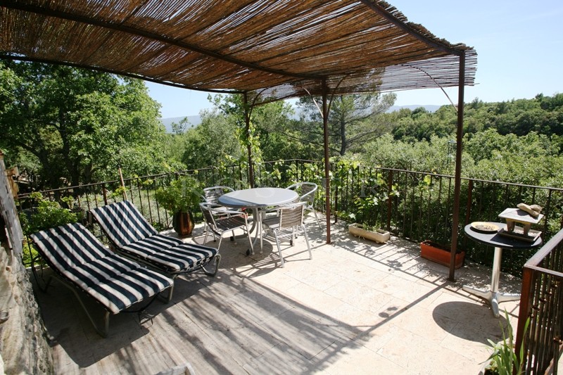 Luberon, for sale, beautiful provençale bastide, in a quiet area in Gordes with 7 000 of attached land
