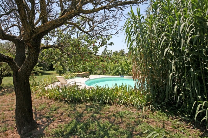 Close to Gordes, in the Luberon, a stone house on more than 1.5 hectares (3.7 acres) of grounds