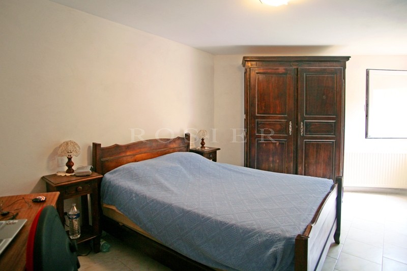 Contemporary house in the heart of the Luberon, near the villages of Roussillon and Gordes