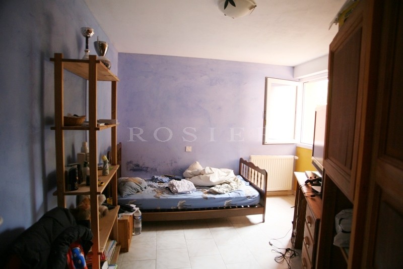 Contemporary house in the heart of the Luberon, near the villages of Roussillon and Gordes