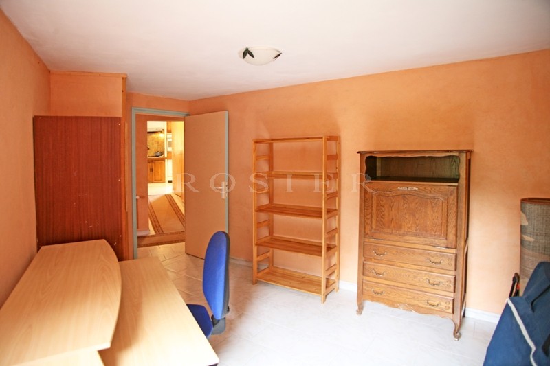 Contemporary house in the heart of the Luberon, near the villages of Roussillon and Gordes