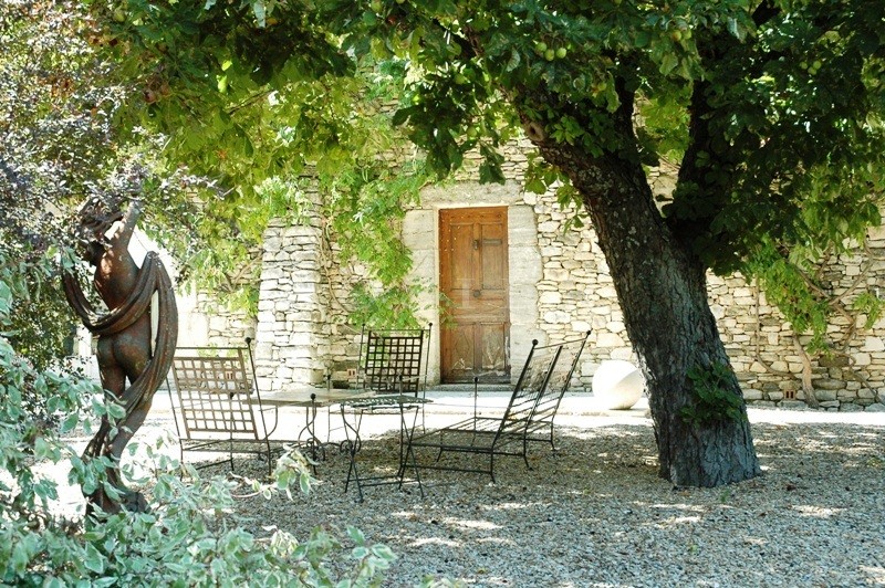 In Provence, for sale, property on a 16 hectares (almost 40 acres)  plot  close to Isle Sur la Sorgue, famous for its antiques markets