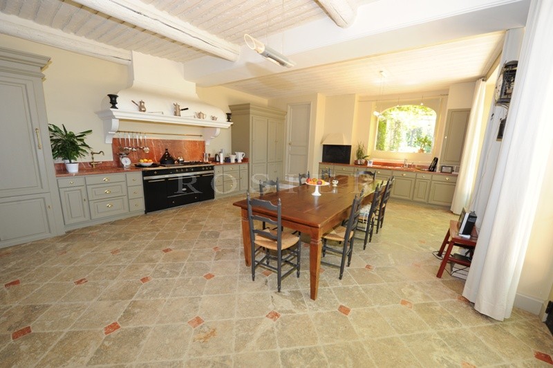 For sale, a sumptuous property of approx. 850 m² living space comprising a beautiful country house and outbuildings on over 9 hectares (22 acres) of land.