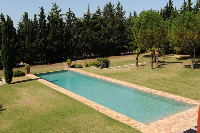 For sale, a sumptuous property of approx. 850 m² living space comprising a beautiful country house and outbuildings on over 9 hectares (22 acres) of land.