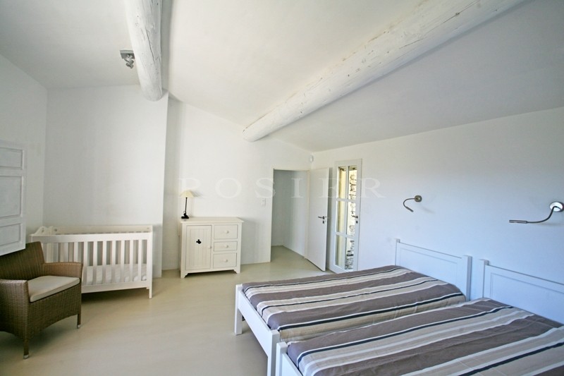 Gordes, for sale, stone house for sale offering unobstructed views of the valley and the Luberon.
